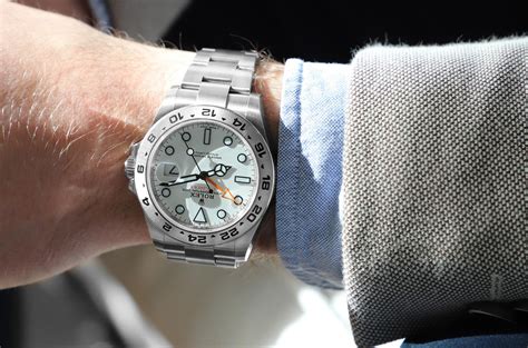 rolex watches fast or slow.